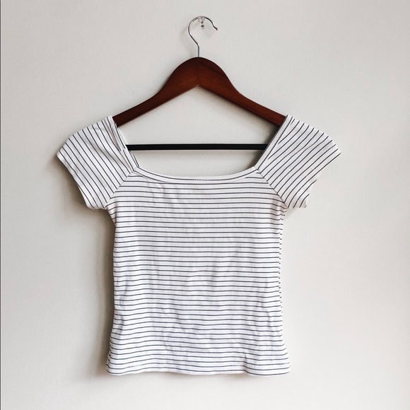 Tops - Pinstripe Off The Shoulder Crop Top /Black & White